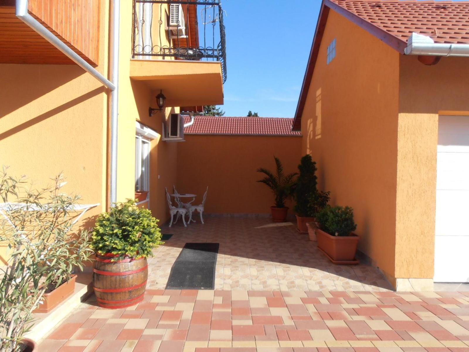 Gal Apartmanhaz Harkány Екстериор снимка