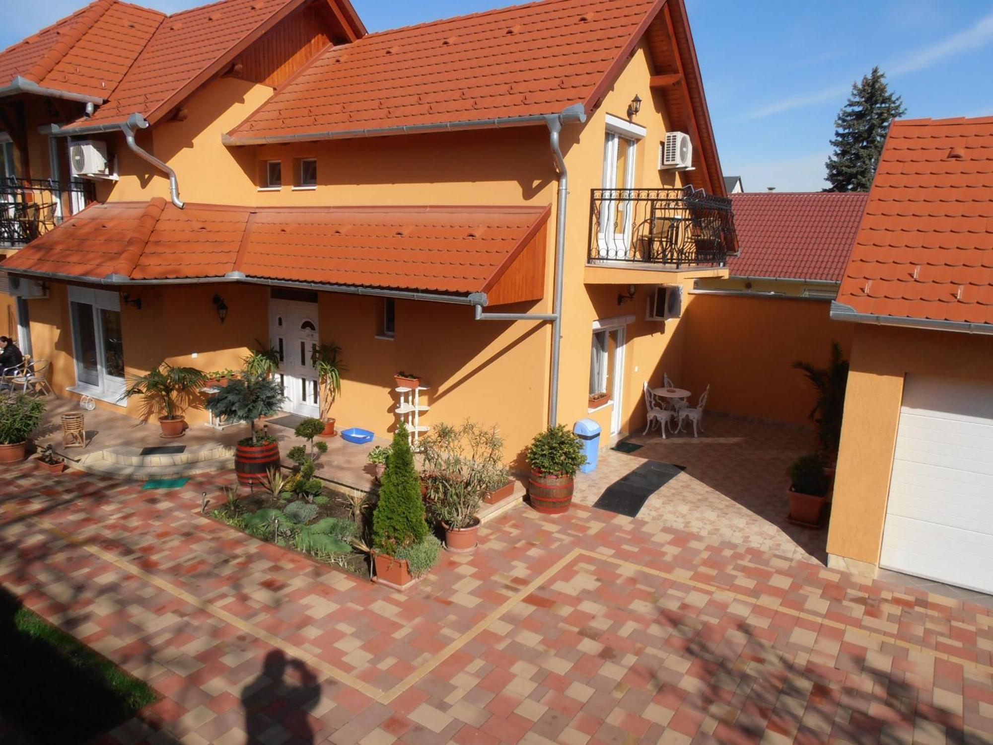 Gal Apartmanhaz Harkány Екстериор снимка